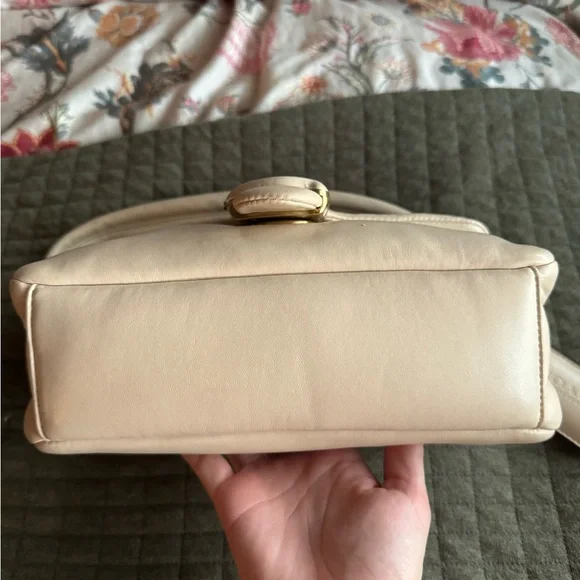 Coach Pillow Tabby 26 - Picture 2 of 11